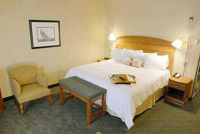 Hampton Inn & Suites Містик Екстер'єр фото